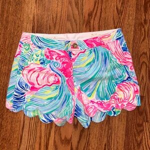 Lilly scalloped shorts